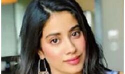 जाह्नवी कपूर की फिल्म का नया गाना डोरी टूट गईयां जाह्नवी कपूर की फिल्म का नया गाना डोरी टूट गईयां