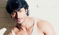 विद्युत जामवाल का फिटनेस फार्मूला विद्युत जामवाल का फिटनेस फार्मूला