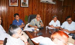 गन्ना समितियों में नया सदस्य बनाने हेतु वसूली पर होगी दण्डात्मक कार्यवाही : भूसरेड्डी गन्ना समितियों में नया सदस्य बनाने हेतु वसूली पर होगी दण्डात्मक कार्यवाही : भूसरेड्डी