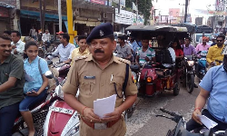 एएसपी आदित्य वर्मा को गैलेंट्री अवार्ड - सीएम सिटी में सुधारा यातायात एएसपी आदित्य वर्मा को गैलेंट्री अवार्ड - सीएम सिटी में सुधारा यातायात