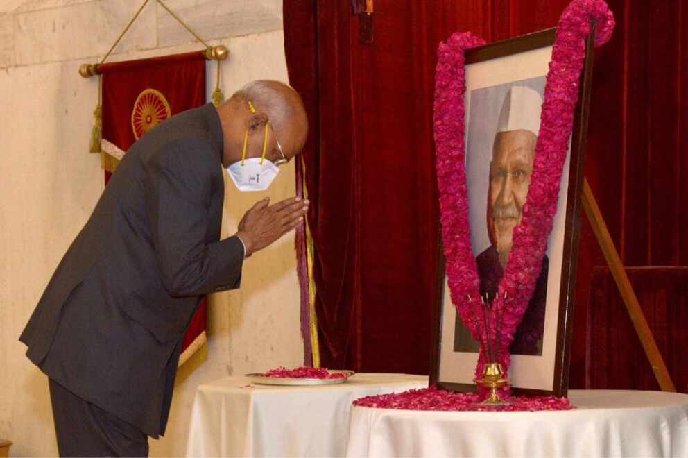 राष्ट्रपति ने डॉ. शंकर दयाल शर्मा को उनकी जयंती पर दी श्रद्धांजलि