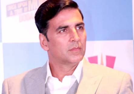 अक्षय ने असम बाढ़ पीड़ितों को दिये एक करोड़ अक्षय ने असम बाढ़ पीड़ितों को दिये एक करोड़