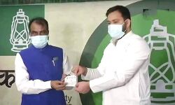 बिहार में महफ़ूज़ सियासत के लिए पाला बदलने की होड़