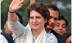 यूपी में पंजा लड़ा रही नई-पुरानी कांग्रेस