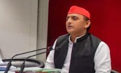 उत्तर प्रदेश में शिक्षा व्यवस्था बदहाल : अखिलेश यादव उत्तर प्रदेश में शिक्षा व्यवस्था बदहाल : अखिलेश यादव