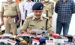 सहारनपुर पुलिस का बड़ा गुड़वर्क- 8 शातिर अपराधियों को किया गिरफ्तार सहारनपुर पुलिस का बड़ा गुड़वर्क- 8 शातिर अपराधियों को किया गिरफ्तार