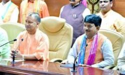 सुख-दुख के साथी हैं योगी सरकार के मंत्री कपिल देव अग्रवाल सुख-दुख के साथी हैं योगी सरकार के मंत्री कपिल देव अग्रवाल