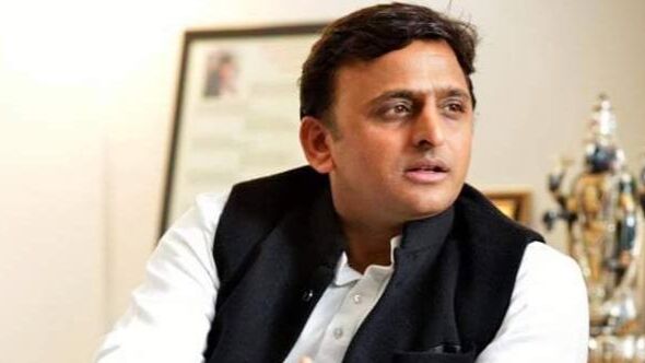 याद रहे पलटे हुए अंगूठे सत्ता भी पलट देते हैं, ये जनतंत्र है : अखिलेश यादव याद रहे पलटे हुए अंगूठे सत्ता भी पलट देते हैं, ये जनतंत्र है : अखिलेश यादव