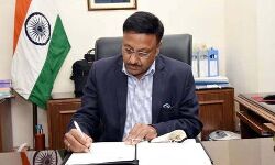 राजीव कुमार ने नए चुनाव आयुक्त के रूप में पदभार संभाला राजीव कुमार ने नए चुनाव आयुक्त के रूप में पदभार संभाला