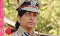 IPS चारू सिन्हा को श्रीनगर की कमान ,बनीं CRPF की पहली महिला IG IPS चारू सिन्हा को श्रीनगर की कमान ,बनीं CRPF की पहली महिला IG