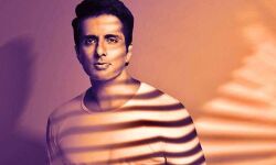 वाराणसी के नाविकों ने सोनू सूद से मांगी मदद वाराणसी के नाविकों ने सोनू सूद से मांगी मदद