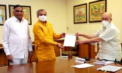 दिल्ली बीजेपी प्रदेशाध्यक्ष आदेश गुप्ता ने उप-राज्यपाल को ज्ञापन सौंपा दिल्ली बीजेपी प्रदेशाध्यक्ष आदेश गुप्ता ने उप-राज्यपाल को ज्ञापन सौंपा