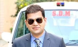 बर्थडे स्पेशल- अमितपाल शर्मा ने आईएएस बनकर पिता के सपने को किया साकार बर्थडे स्पेशल- अमितपाल शर्मा ने आईएएस बनकर पिता के सपने को किया साकार