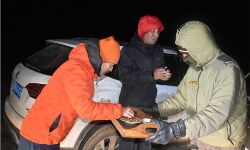 भारतीय सेना ने उत्तरी सिक्किम में चीनी नागरिकों को बचाया भारतीय सेना ने उत्तरी सिक्किम में चीनी नागरिकों को बचाया