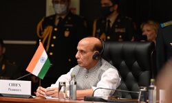 रक्षा मंत्री राजनाथ सिंह ने चीन के रक्षा मंत्री के आग्रह पर की मुलाकात रक्षा मंत्री राजनाथ सिंह ने चीन के रक्षा मंत्री के आग्रह पर की मुलाकात