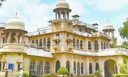 इविवि में प्रवेश के लिए 1.29 लाख से अधिक आवेदन इविवि में प्रवेश के लिए 1.29 लाख से अधिक आवेदन