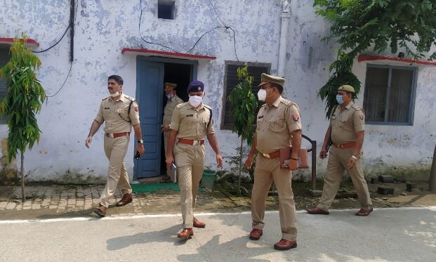 एसएसपी अभिषेक यादव ने पुलिस लाईन का निरीक्षण कर लिया व्यवस्थाओं का जायजा