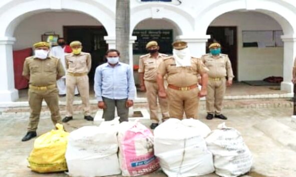 पुलिस ने एक शातिर अभियुक्त को किया अरेस्ट