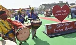 हुनर हाट बड़ा प्लेटफार्म देने जा रहा है: मुख्तार अब्बास नकवी हुनर हाट बड़ा प्लेटफार्म देने जा रहा है: मुख्तार अब्बास नकवी