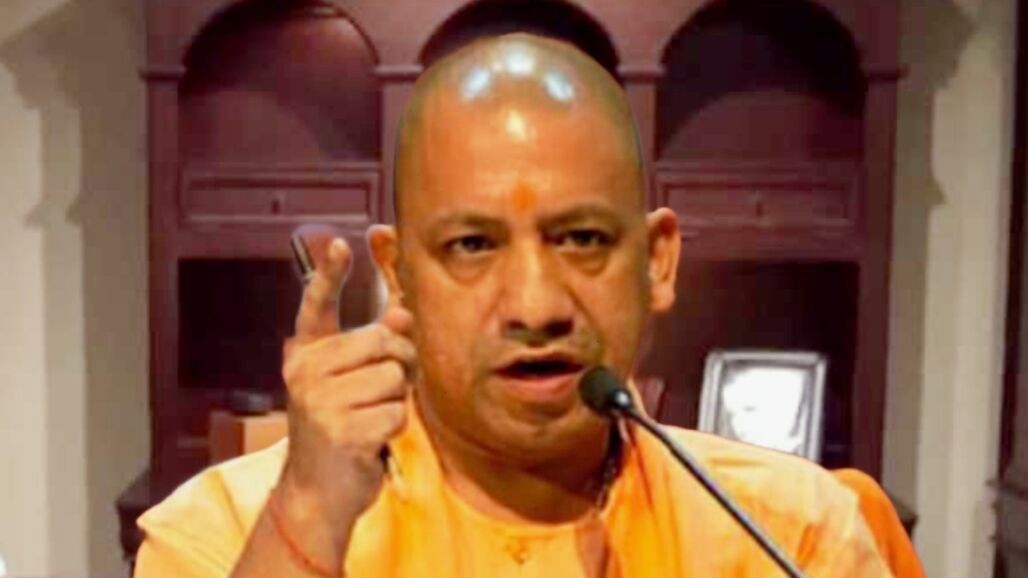 मेडिकल उपकरण खरीद घोटाले पर CM योगी सख्त, जांच को SIT का गठन मेडिकल उपकरण खरीद घोटाले पर CM योगी सख्त, जांच को SIT का गठन