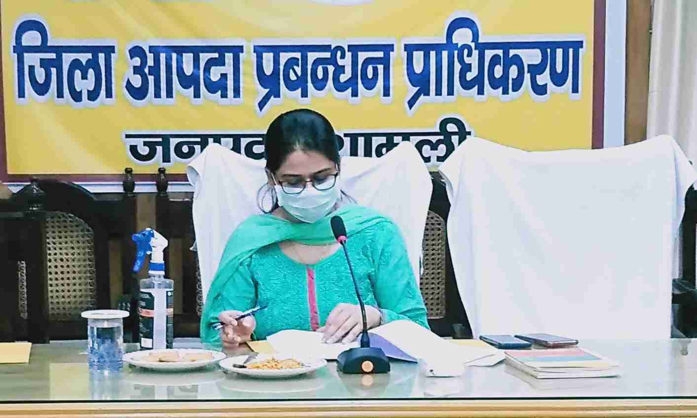 मुख्यमंत्री कन्या सुमंगला योजना के आवेदन पत्रों समयबद्ध भौतिक सत्यापन करें- डीएम