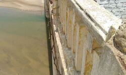 इटावा में चंबल पुल की एप्रोच धसकने से हड़कंप इटावा में चंबल पुल की एप्रोच धसकने से हड़कंप