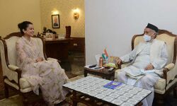 महाराष्ट्र के राज्यपाल से मिली कंगना महाराष्ट्र के राज्यपाल से मिली कंगना