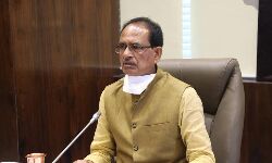 पाठ्यक्रम हिन्दी में प्रारंभ करने के प्रयास फिर से होंगे- शिवराज पाठ्यक्रम हिन्दी में प्रारंभ करने के प्रयास फिर से होंगे- शिवराज