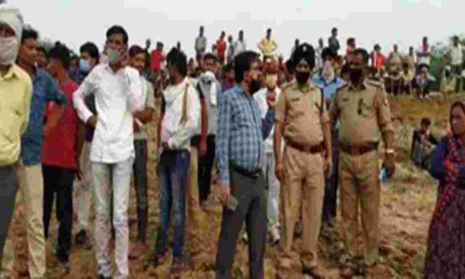 चंबल नदी में नरभक्षी मगरमच्छों के आतंक से इटावा में दहशत