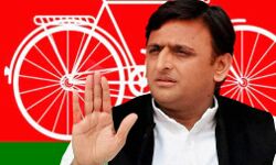 अखिलेश ने राकेश टिकैत को दिया अपना समर्थन अखिलेश ने राकेश टिकैत को दिया अपना समर्थन