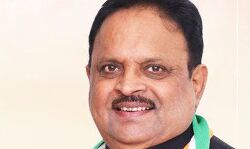 कोविड मरीजों के लिए चिकित्सा मंत्री को मिली भेंट कोविड मरीजों के लिए चिकित्सा मंत्री को मिली भेंट