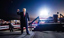 अमेरिकी चुनाव में डोनाल्ड ट्रम्प ने चुनावी धोखाधड़ी की आशंका जताई अमेरिकी चुनाव में डोनाल्ड ट्रम्प ने चुनावी धोखाधड़ी की आशंका जताई