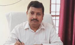 जिला उद्योग उपायुक्त परमहंस मौर्य ने संचालित योजनाओं की दी जानकारी जिला उद्योग उपायुक्त परमहंस मौर्य ने संचालित योजनाओं की दी जानकारी