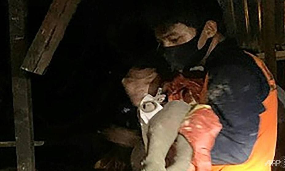 भूस्खलन से 11 लोगों की मौत, तीन घायल और दब गए दर्जनों घर