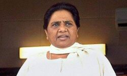 गैंगरेप पीड़िता के परिवार की गैर-मौजूदगी में अन्तिम संस्कार करना संदेह पैदा करता है : मायावती गैंगरेप पीड़िता के परिवार की गैर-मौजूदगी में अन्तिम संस्कार करना संदेह पैदा करता है : मायावती