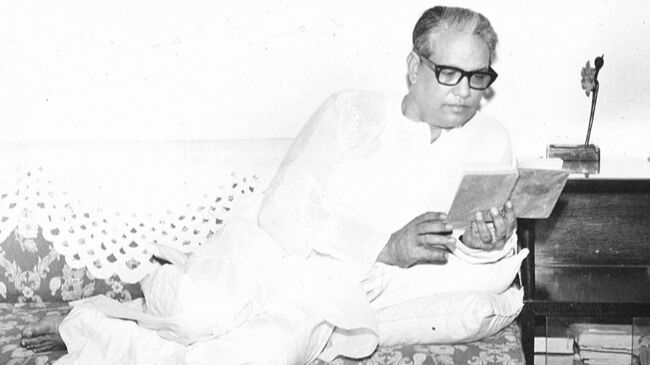 मजरूह सुल्तानपुरी की हकीम से मशहूर नग़्मा-निगार बनने की दास्तान