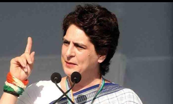 SP सस्पेंड पर प्रियंका गांधी ने कहा-DM,SP के फोन रिकार्ड्स किए जाए सार्वजनिक