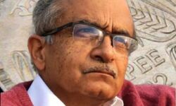 एक रुपये जुर्माने की सजा की समीक्षा को लेकर पुनर्विचार याचिका दायर एक रुपये जुर्माने की सजा की समीक्षा को लेकर पुनर्विचार याचिका दायर