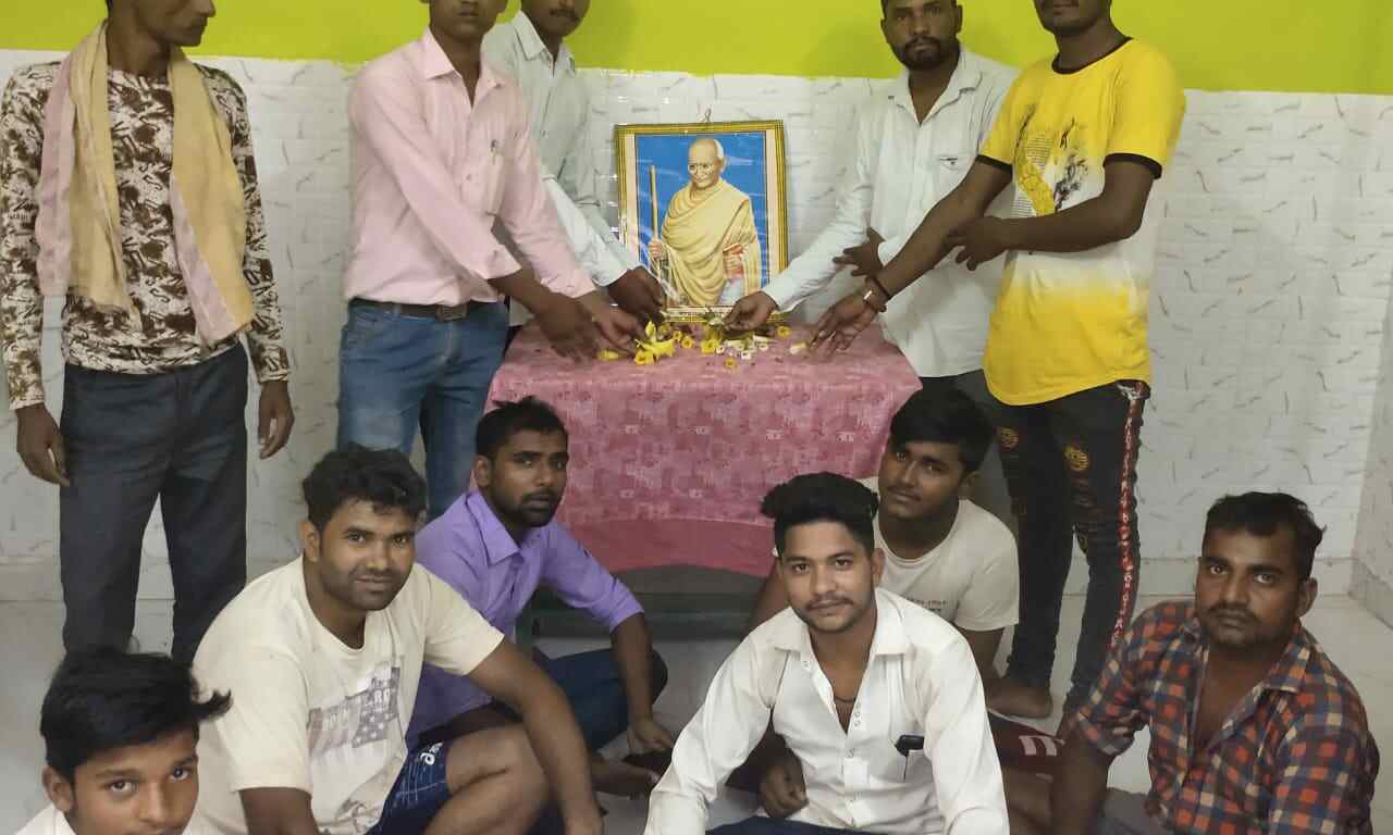 राष्ट्रपिता की 151वीं जयंती के उपलक्ष्य में ग्राम अबुदुल्लापुर में किया गया हार्दिक नमन
