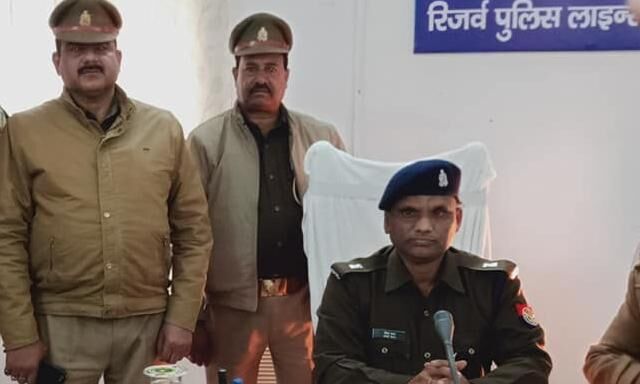 UP पुलिस का सोशल चेहरा- 10 साल बाद मिला बच्चा तो छलक आये माँ के आंसू