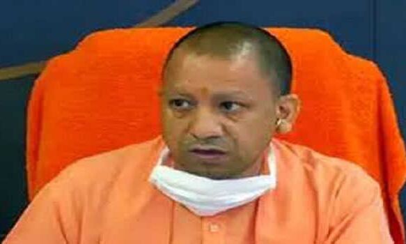 सरकार के खिलाफ साजिश रचने वालों से सतर्क रहने की जरूरत: योगी