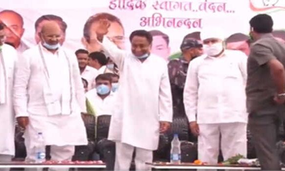 जनता सच्चायी का साथ दे - कमलनाथ