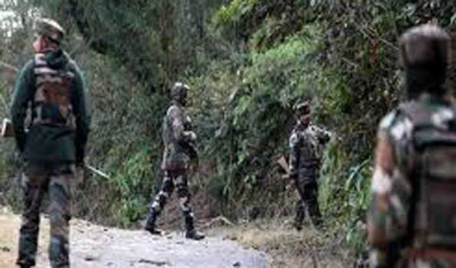 पुलवामा में आतंकवादी हमला, दो जवान घायल