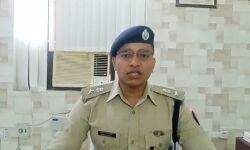 नाबालिग रेप प्रकरण के संबंध में एसपी हाथरस विनीत जायसवाल का वक्तव्य नाबालिग रेप प्रकरण के संबंध में एसपी हाथरस विनीत जायसवाल का वक्तव्य