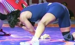 पहलवान ने छोड़ा सरकारी पद, अब करेगी राजनीति पहलवान ने छोड़ा सरकारी पद, अब करेगी राजनीति