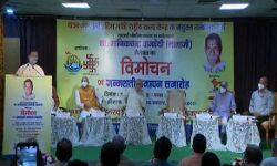 समाचार चैनलों की स्थिति चिंताजनक, मीडिया को आत्मनियमन की जरूरत