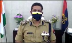 कोर्ट के स्टे के बावजूद दो पक्षों में जबरदस्त मारपीट,DIG मौके पर कोर्ट के स्टे के बावजूद दो पक्षों में जबरदस्त मारपीट,DIG मौके पर