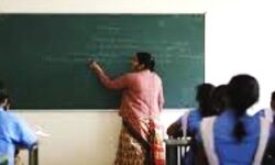 जांच के बाद आठ और शिक्षकों पर गिरी गाज