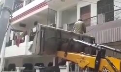 हिस्ट्रीशीटर का बहुमंजिला मकान प्रविप्रा ने किया ध्वस्त