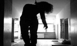 क्षुब्ध गुड़िया ने लगाया मौत को गले, जाने वजह क्षुब्ध गुड़िया ने लगाया मौत को गले, जाने वजह